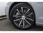 Volvo V60 T6 350PK Automaat Plus Dark / cruise control / Apple carplay / Elektrische stoelen met geheugen / Parkeersensoren met camera / Elektrische achterklep
