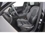 Volvo XC60 T6 350PK Plug-in hybrid AWD Ultra Black Edition / Navigatie / Adaptieve Cruise control / Head Up-Display / Panorama dak / Elektrische stoelen met geheugen / Stuurverwarming / Stoelverwarming v+a / 360 Camera /