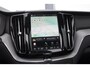 Volvo XC60 T6 350PK Plug-in hybrid AWD Ultra Black Edition / Navigatie / Adaptieve Cruise control / Head Up-Display / Panorama dak / Elektrische stoelen met geheugen / Stuurverwarming / Stoelverwarming v+a / 360 Camera /