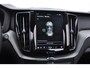 Volvo XC60 T6 350PK Automaat Plug-in hybrid AWD Plus Dark Long range / Adaptieve cruise control / Panoramadak / Apple carplay / Parkeersensoren met 360 camera / Elektrische achterklep / Elektrische stoelen met geheugen / Stoel en stuurwielverwarming