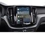 Volvo XC60 T6 350PK Automaat Plug-in hybrid AWD Plus Dark Long range / Adaptieve cruise control / Panoramadak / Apple carplay / Parkeersensoren met 360 camera / Elektrische achterklep / Elektrische stoelen met geheugen / Stoel en stuurwielverwarming