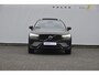 Volvo XC60 T6 350PK Automaat Plug-in hybrid AWD Plus Dark Long range / Adaptieve cruise control / Panoramadak / Apple carplay / Parkeersensoren met 360 camera / Elektrische achterklep / Elektrische stoelen met geheugen / Stoel en stuurwielverwarming