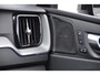Volvo XC60 T6 350PK Automaat Plug-in hybrid AWD Plus Dark Long range / Adaptieve cruise control / Panoramadak / Apple carplay / Parkeersensoren met 360 camera / Elektrische achterklep / Elektrische stoelen met geheugen / Stoel en stuurwielverwarming