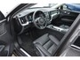 Volvo XC60 T6 350PK Automaat Plug-in hybrid AWD Plus Dark Long range / Adaptieve cruise control / Panoramadak / Apple carplay / Parkeersensoren met 360 camera / Elektrische achterklep / Elektrische stoelen met geheugen / Stoel en stuurwielverwarming