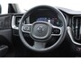 Volvo XC60 T6 350PK Automaat Plug-in hybrid AWD Plus Dark Long range / Adaptieve cruise control / Panoramadak / Apple carplay / Parkeersensoren met 360 camera / Elektrische achterklep / Elektrische stoelen met geheugen / Stoel en stuurwielverwarming