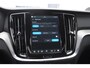 Volvo V60 T6 350PK Automaat AWD Plus Dark / Adaptive cruise control / Elektrische stoelen / Harman Kardon audio / Trekhaak / Pilot assist / BLIS / Stoel en stuur verwarming / Elektrische achterklep / Parkeersensoren met 360 camera / Google infotainment