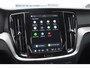 Volvo V60 T6 350PK Automaat AWD Plus Dark / Adaptive cruise control / Elektrische stoelen / Harman Kardon audio / Trekhaak / Pilot assist / BLIS / Stoel en stuur verwarming / Elektrische achterklep / Parkeersensoren met 360 camera / Google infotainment