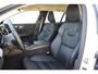 Volvo V60 T6 340PK Automaat Plug-in Hybrid AWD Inscription / Navigatie / Elektrisch verstelbare stoelen met geheugen / Leren bekleding / Elektrische achterklep / Cruise control / Parkeersensoren