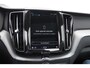 Volvo XC60 T6 350PK Automaat Plug-in hybrid AWD Plus Bright Panoramisch schuif-kanteldak / Google infotainment / Lederen bekleding / Parkeersensoren voor en achter met parkeercamera / Road Sign information / Cruise Control