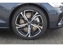 Volvo V60 T6 350PK Automaat AWD Ultra Dark / Long Range / 360 Camera / Harman Kardon audio / Head-up display / Panorama dak / Apple carplay / Android auto /