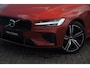 Volvo V60 T6 350PK Automaat Recharge AWD R-Design Long Range / Panoramadak / Trekhaak / Harman Kardon / 19'' velgen / Getint glas / Leder bekleed dashboard / Adaptive Cruise Control /  BLIS