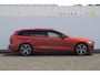 Volvo V60 T6 350PK Automaat Recharge AWD R-Design Long Range / Panoramadak / Trekhaak / Harman Kardon / 19'' velgen / Getint glas / Leder bekleed dashboard / Adaptive Cruise Control /  BLIS