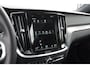 Volvo V60 T6 350PK Automaat Recharge AWD R-Design Long Range / Panoramadak / Trekhaak / Harman Kardon / 19'' velgen / Getint glas / Leder bekleed dashboard / Adaptive Cruise Control /  BLIS