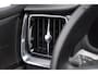 Volvo V60 T6 350PK Automaat Recharge AWD R-Design Long Range / Panoramadak / Trekhaak / Harman Kardon / 19'' velgen / Getint glas / Leder bekleed dashboard / Adaptive Cruise Control /  BLIS