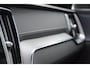 Volvo V60 T6 350PK Automaat Recharge AWD R-Design Long Range / Panoramadak / Trekhaak / Harman Kardon / 19'' velgen / Getint glas / Leder bekleed dashboard / Adaptive Cruise Control /  BLIS
