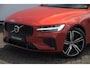 Volvo V60 T6 350PK Automaat Recharge AWD R-Design Long Range / Panoramadak / Trekhaak / Harman Kardon / 19'' velgen / Getint glas / Leder bekleed dashboard / Adaptive Cruise Control /  BLIS