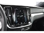 Volvo V60 T6 350PK Automaat Recharge AWD R-Design Long Range / Panoramadak / Trekhaak / Harman Kardon / 19'' velgen / Getint glas / Leder bekleed dashboard / Adaptive Cruise Control /  BLIS
