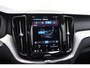 Volvo XC60 T6 350PK Automaat Plug-in Hybrid AWD Ultra Dark / Navigatie / Luchtvering / 360 Camera / Adaptieve Cruise Control / Stuurverwarming / Stoelverwarming v+a / Elektr. Achterklep / Schuifdak / Trekhaak