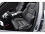 Volvo XC60 T6 350PK Automaat Plug-in Hybrid AWD Ultra Dark / Navigatie / Luchtvering / 360 Camera / Adaptieve Cruise Control / Stuurverwarming / Stoelverwarming v+a / Elektr. Achterklep / Schuifdak / Trekhaak