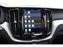 Volvo XC60 T6 350PK Automaat Plug-in Hybrid AWD Ultra Dark / Navigatie / Luchtvering / 360 Camera / Adaptieve Cruise Control / Stuurverwarming / Stoelverwarming v+a / Elektr. Achterklep / Schuifdak / Trekhaak