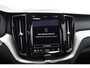 Volvo XC60 T6 350PK Automaat Plug-in Hybrid AWD Ultra Dark / Navigatie / Luchtvering / 360 Camera / Adaptieve Cruise Control / Stuurverwarming / Stoelverwarming v+a / Elektr. Achterklep / Schuifdak / Trekhaak