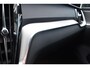 Volvo V60 T6 350PK Automaat Plug-in hybrid AWD Plus Dark / Navigatie / 360 Camera / Harman Kardon / Stuur & Stoelverwarming / LM Velgen / Trekhaak