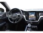 Volvo V60 T6 350PK Automaat Plug-in hybrid AWD Plus Dark / Navigatie / 360 Camera / Harman Kardon / Stuur & Stoelverwarming / LM Velgen / Trekhaak