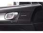 Volvo XC40 T4 211PK Automaat Plus Dark / cruise control / Elektrische stoelen / Harman Kardon audio / Pilot assist / Stoel en stuur verwarming / Elektrische achterklep / Parkeersensoren met camera / Google infotainment