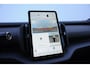 Volvo EX30 Cross Country 428PK Automaat Twin Motor Performance Ultra 69 kWh / Adaptieve cruise control/ Panoramadak/ BLIS/ Parkeersensoren met 360 camera / Getint Glas / Stoel en stuurwielverwarming / Elektrische stoelen / Apple carplay / Elektrische achterklep / Keyless entry