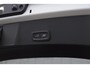 Volvo XC40 T4 211PK Automaat Core Bright / Apple carplay / Parkeersensoren met camera / Stoelverwarming / Elektrische achterklep / Keyless entry / Parkeersensoren met camera