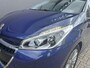 Peugeot 208 1.2 Turbo 110PK Allure | Panorama dak | JBL Audio | Navigatie | Parkeersensoren voor + achter | Trekhaak 1150KG | Cruise control | Climate control | Mooie Complete uitvoering.