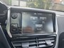 Peugeot 208 1.2 Turbo 110PK Allure | Panorama dak | JBL Audio | Navigatie | Parkeersensoren voor + achter | Trekhaak 1150KG | Cruise control | Climate control | Mooie Complete uitvoering.