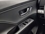 Hyundai Kona 1.6 GDI HEV Premium | Uit voorraad leverbaar! | Schuif-/kantel dak | Elektrische stoelen | Stoel/stuurverwarming | Stoelverkoeling | 2e zit-rij stoelverwarming | Lederen bekleding | 360* camera | Adaptive cruisecontrol | Active lane-keeping |