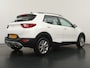 Kia Stonic 1.0 T-GDi MHEV DynamicLine - Navigatie - Achteruitrijcamera - Trekhaak - Apple Carplay/Android Auto - Fabrieksgarantie t/m 27-09-20230