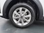 Kia Stonic 1.0 T-GDi MHEV DynamicLine - Navigatie - Achteruitrijcamera - Trekhaak - Apple Carplay/Android Auto - Fabrieksgarantie t/m 27-09-20230