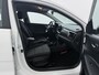 Kia Stonic 1.0 T-GDi MHEV DynamicLine - Navigatie - Achteruitrijcamera - Trekhaak - Apple Carplay/Android Auto - Fabrieksgarantie t/m 27-09-20230