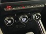 Renault Clio 1.0 TCe 92pk Aut | Intens | Groot Navi | Bose | 17" | Dode hoek | 360 | Stoel & Stuur verwarming | Volledig Renault Dealer onderhouden!