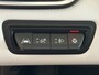 Renault Clio 1.0 TCe 92pk Aut | Intens | Groot Navi | Bose | 17" | Dode hoek | 360 | Stoel & Stuur verwarming | Volledig Renault Dealer onderhouden!