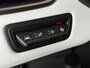 Renault Clio 1.0 TCe 90pk Automaat | Groot Navi | 360 | 17" | PDC V+A | Stoel & stuur verwarming | Keurig nette auto |