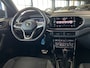 Volkswagen T-Cross 1.0 TSI 115pk R-Line | Carplay | 18" | Camara | Stoelverwarming | LED | Digitaal Display |
