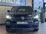 Volkswagen T-Cross 1.0 TSI 115pk R-Line | Carplay | 18" | Camara | Stoelverwarming | LED | Digitaal Display |