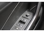 Volkswagen T-Roc 1.5 TSI R-Line // Panoramadak // Camera // Stoelverwarming // Trekhaak