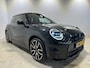 MINI Mini Electric 3-Deurs Cooper SE John Cooper Works M 54.2 kWh | Navigatie/Android/Apple Carplay | LM Velgen 18" | Voorstoelen + Stuur Verwarmd | Elektrisch Glazen Panoramadak | Cruise Control | Airco |