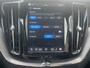 Volvo XC60 2.0 T6 350 Pk Plug-in hybrid AWD Plus Dark Long Range Navigatie Panoramadak 21 Inch Velgen Harman Kardon Audio Stoelverwarming Stuurverwarming Pilot Assist ACC Adaptieve Cruise Control Elektrische Stoelen Camera Extra Getint Glas 1e Eigenaar