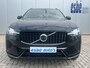 Volvo XC60 2.0 T6 350 Pk Plug-in hybrid AWD Plus Dark Long Range Navigatie Panoramadak 21 Inch Velgen Harman Kardon Audio Stoelverwarming Stuurverwarming Pilot Assist ACC Adaptieve Cruise Control Elektrische Stoelen Camera Extra Getint Glas 1e Eigenaar