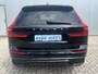Volvo XC60 2.0 T6 350 Pk Plug-in hybrid AWD Plus Dark Long Range Navigatie Panoramadak 21 Inch Velgen Harman Kardon Audio Stoelverwarming Stuurverwarming Pilot Assist ACC Adaptieve Cruise Control Elektrische Stoelen Camera Extra Getint Glas 1e Eigenaar