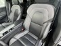 Volvo XC60 2.0 T6 350 Pk Plug-in hybrid AWD Plus Dark Long Range Navigatie Panoramadak 21 Inch Velgen Harman Kardon Audio Stoelverwarming Stuurverwarming Pilot Assist ACC Adaptieve Cruise Control Elektrische Stoelen Camera Extra Getint Glas 1e Eigenaar