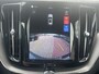 Volvo XC60 2.0 T6 350 Pk Plug-in hybrid AWD Plus Dark Long Range Navigatie Panoramadak 21 Inch Velgen Harman Kardon Audio Stoelverwarming Stuurverwarming Pilot Assist ACC Adaptieve Cruise Control Elektrische Stoelen Camera Extra Getint Glas 1e Eigenaar