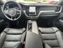 Volvo XC60 2.0 T6 350 Pk Plug-in hybrid AWD Plus Dark Long Range Navigatie Panoramadak 21 Inch Velgen Harman Kardon Audio Stoelverwarming Stuurverwarming Pilot Assist ACC Adaptieve Cruise Control Elektrische Stoelen Camera Extra Getint Glas 1e Eigenaar