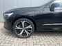 Volvo XC60 2.0 T6 350 Pk Plug-in hybrid AWD Plus Dark Long Range Navigatie Panoramadak 21 Inch Velgen Harman Kardon Audio Stoelverwarming Stuurverwarming Pilot Assist ACC Adaptieve Cruise Control Elektrische Stoelen Camera Extra Getint Glas 1e Eigenaar